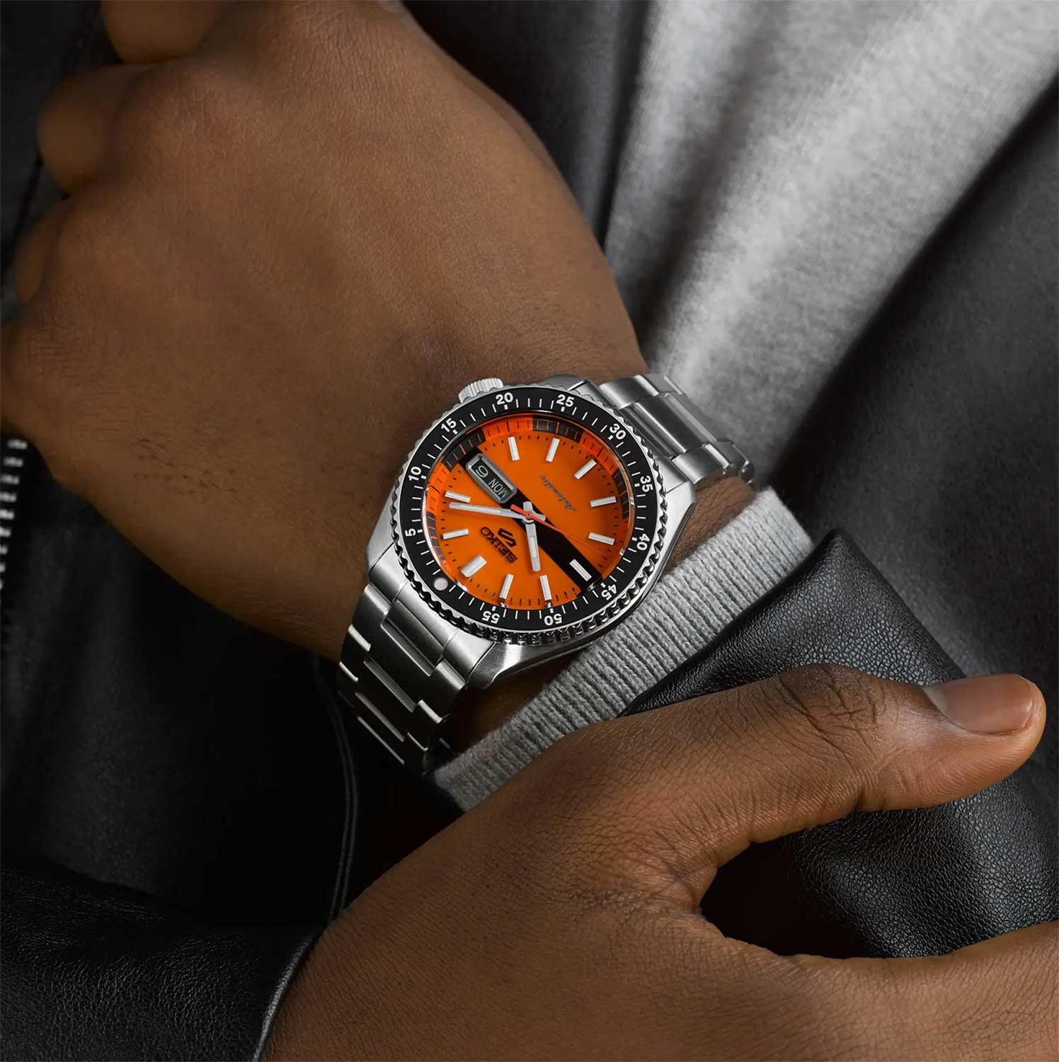 Seiko Seiko 5 Sports SRPK11K1  - задняя крышка металл сталь корпуса, япония часы