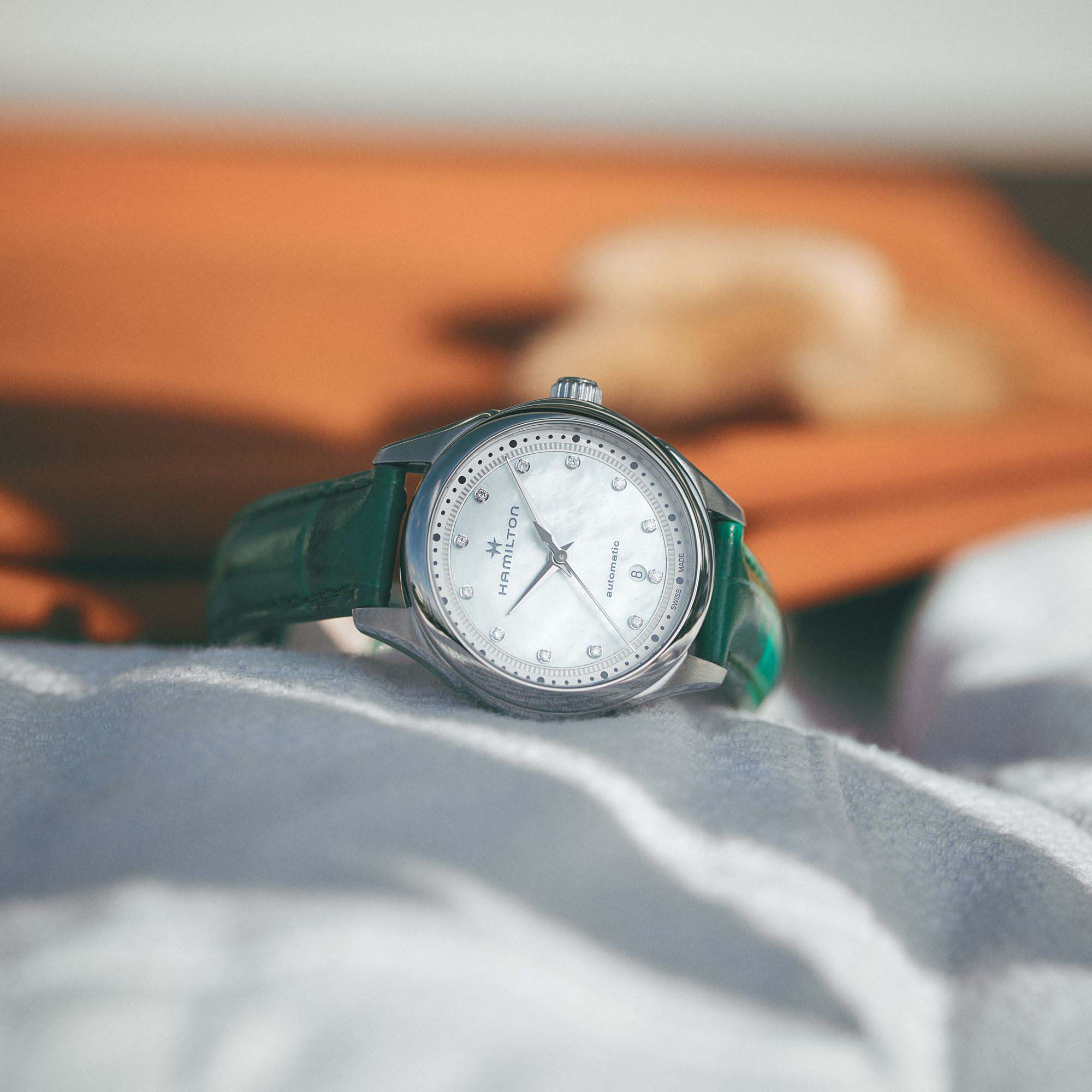 Hamilton Hamilton Jazzmaster Lady Auto H32275890 механические женские часы часы крупный план перламутровый циферблата