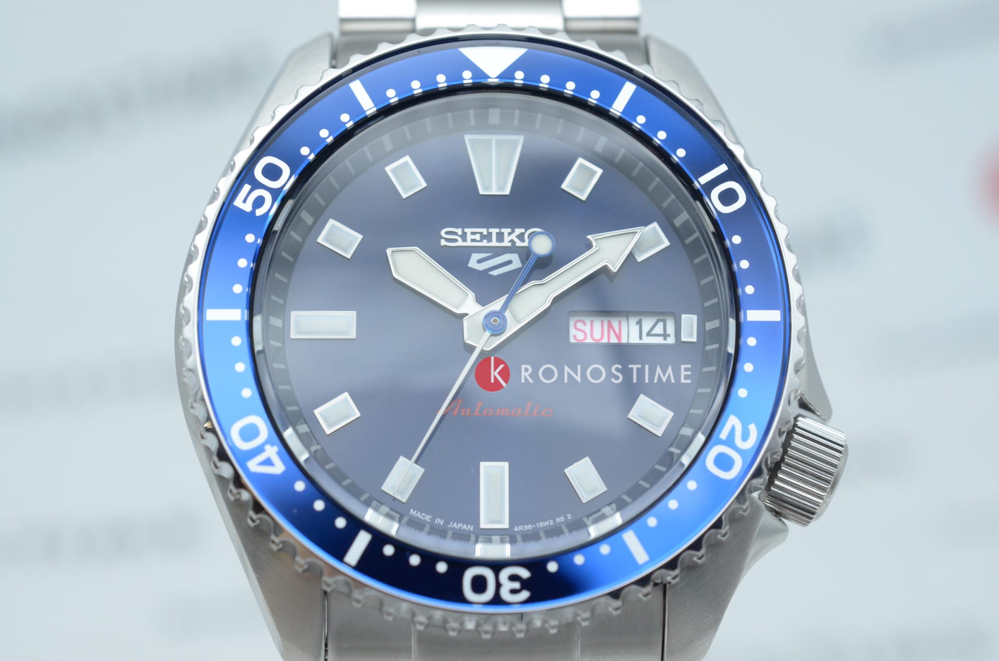 Seiko Seiko 5 Sports SRPL83K1 , наручные мужские часы фото под углом