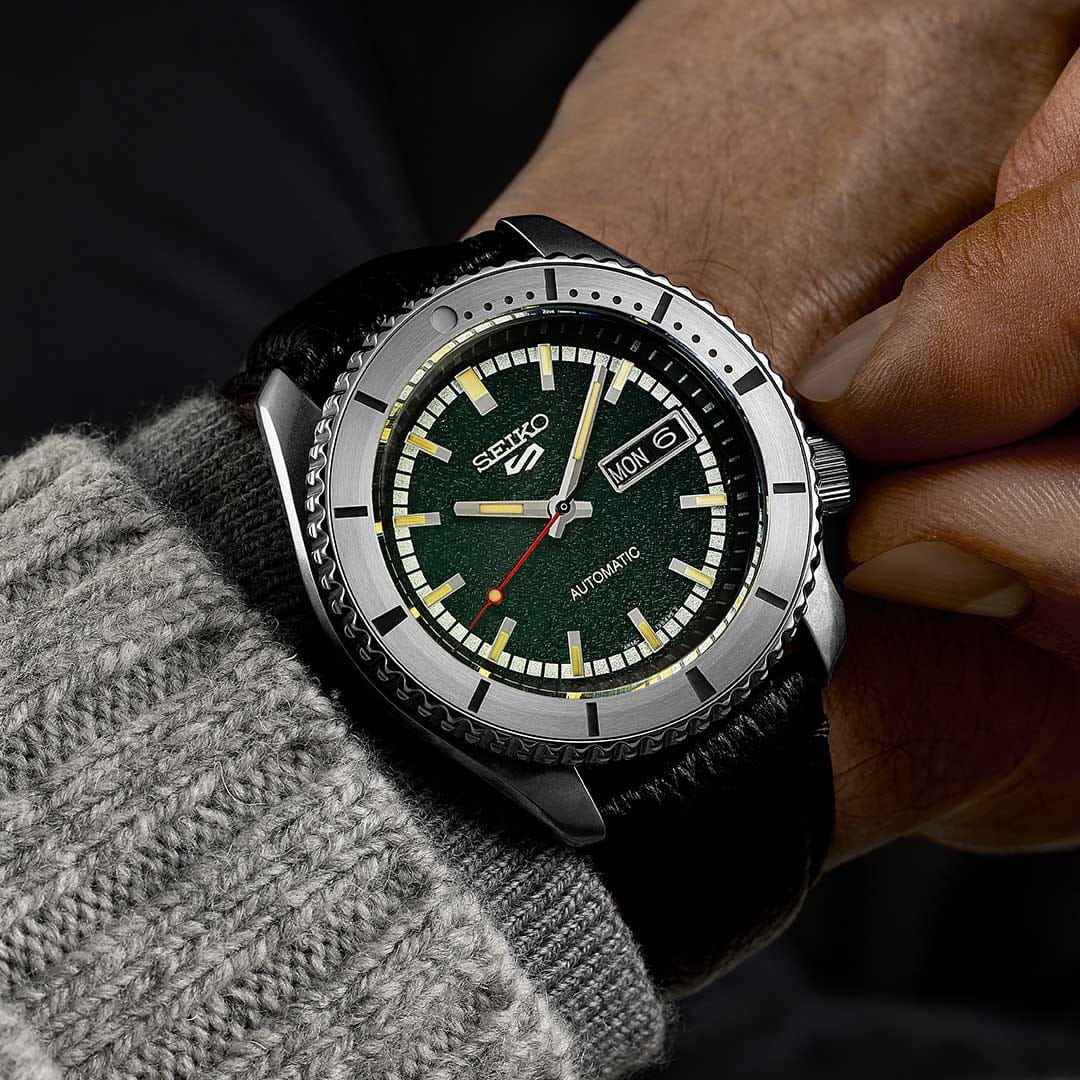 Seiko Seiko Prospex SRPJ91K1 мужские часы зеленый циферблат на запястье