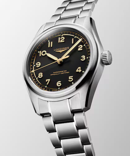 Longines Longines Spirit Pilot 39 mm L3.809.4.53.6, spirit швейцария мужские часы на браслете нержавеющая сталь боковой вид