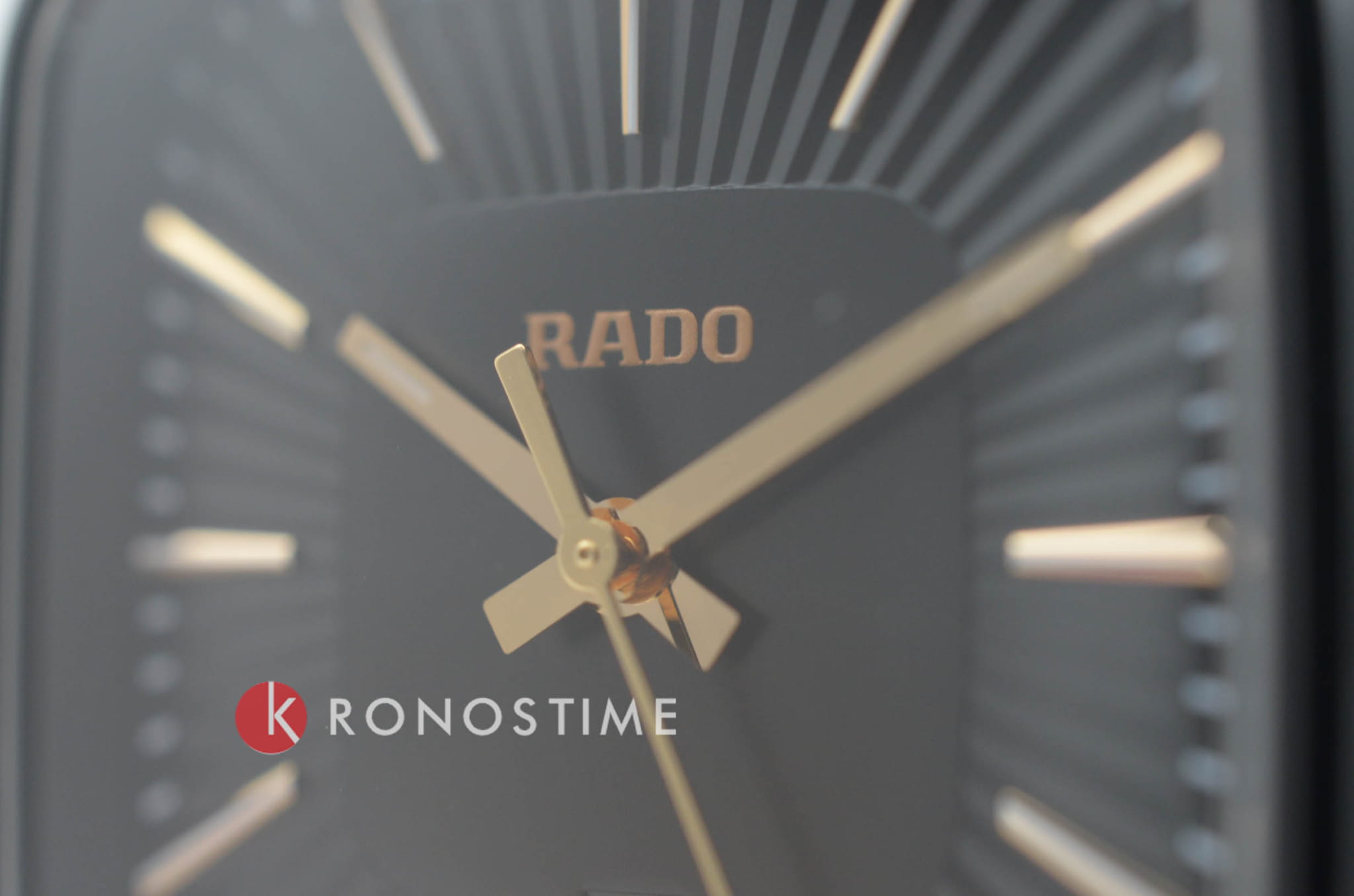 Rado Rado True Square R27080172, true square швейцария женские часы на браслете высокотехнологичная керамика + титан боковой вид