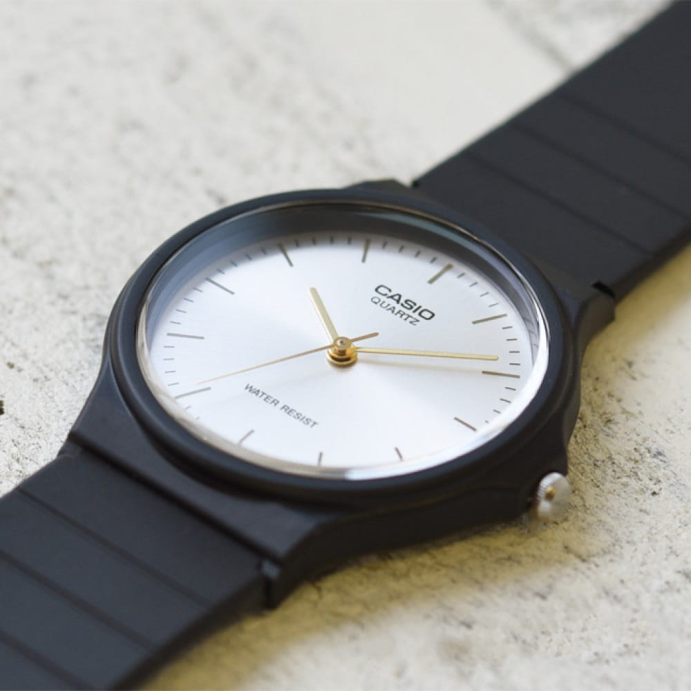 Casio Casio Collection MQ-24-7E2LDF(MQ-24-7E2L), collection япония мужские часы на браслете пластик боковой вид