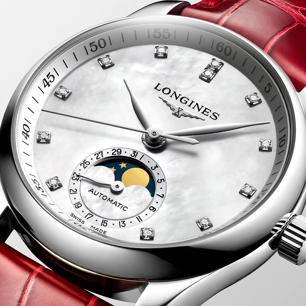 Longines L24094872 женские часы застежка крупным планом