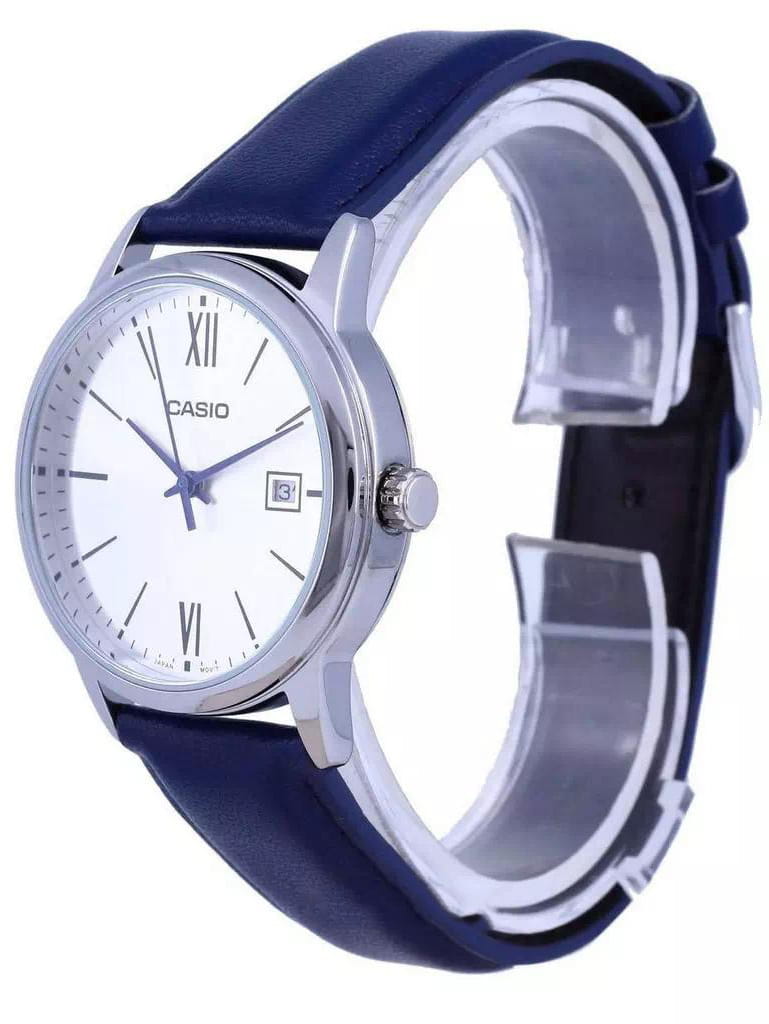 Casio MTP-V002L-7B3 мужские часы застежка крупным планом