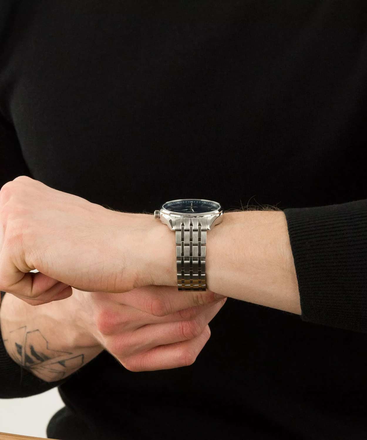 Atlantic Atlantic Worldmaster 1888 52759.41.51SM механические мужские часы часы крупный план синий циферблата