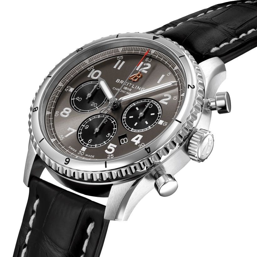 Breitling Breitling Aviator 8 B01 Chronograph 43 AB0119131B1P2 , наручные мужские часы фото под углом