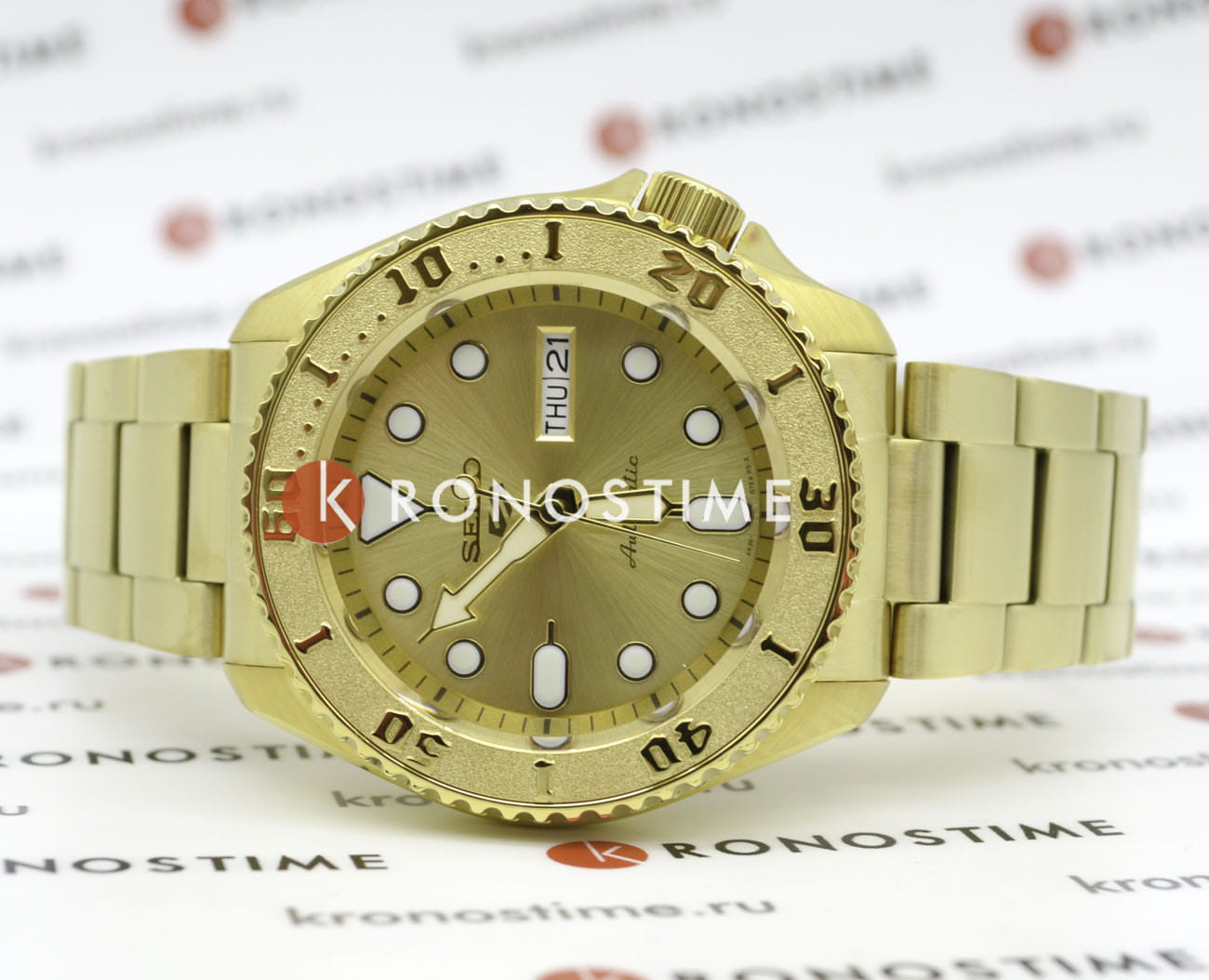 Seiko Seiko 5 Sports SRPE74K1 , наручные мужские часы фото под углом