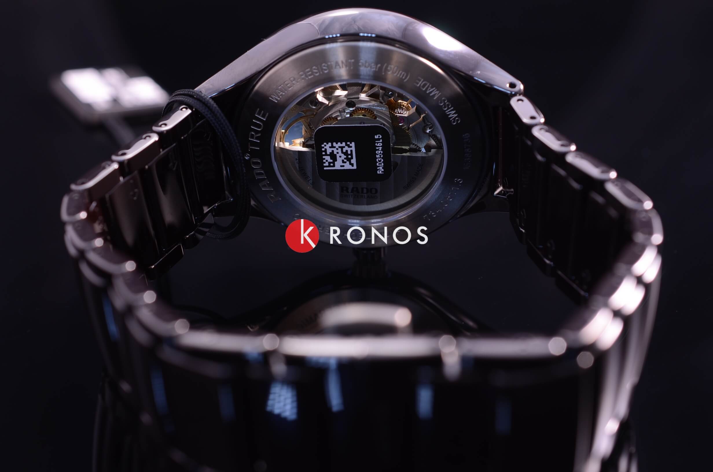 Rado R27511302 мужские часы застежка крупным планом
