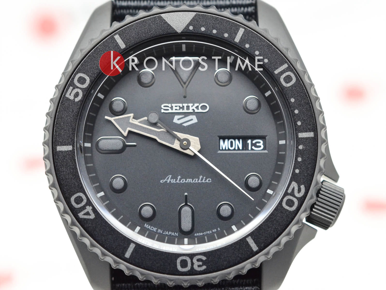 Seiko Seiko 5 Sports SRPD79K1, 5 sports япония мужские часы на браслете нейлон боковой вид