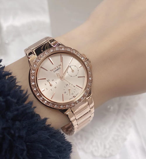 Casio Casio Sheen SHE-3069PG-9AUDF , наручные женские часы фото под углом