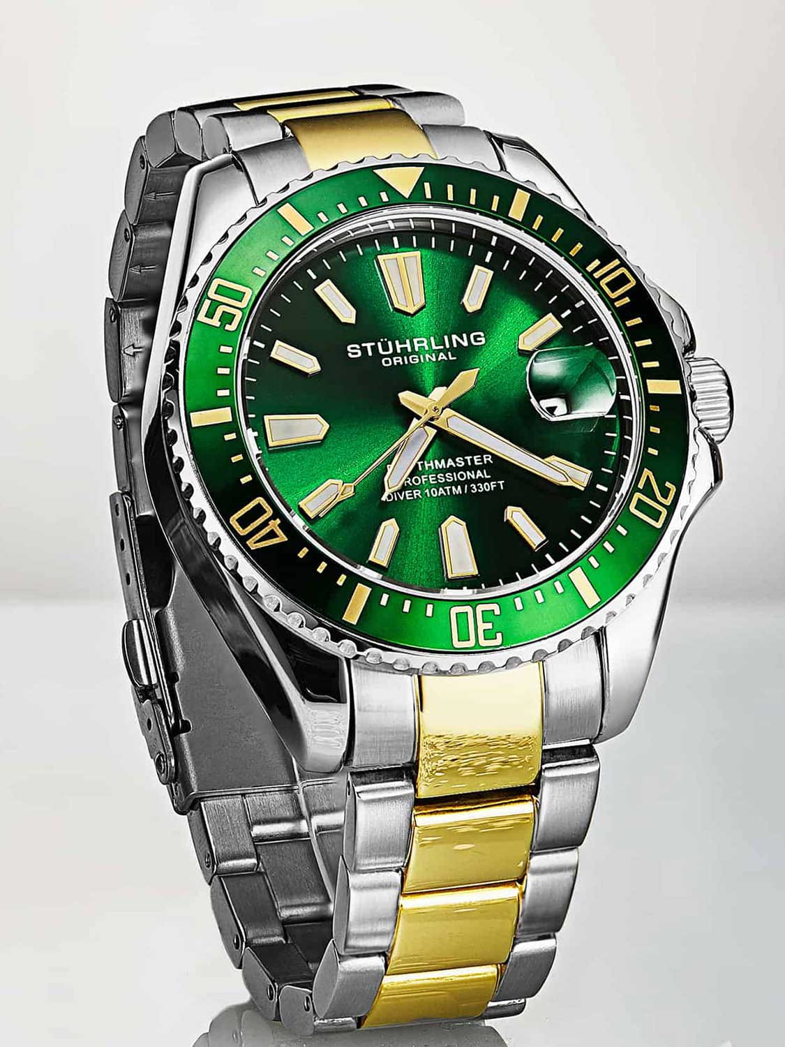 Stuhrling Stuhrling Aquadiver 3950A.6 , наручные мужские часы фото под углом