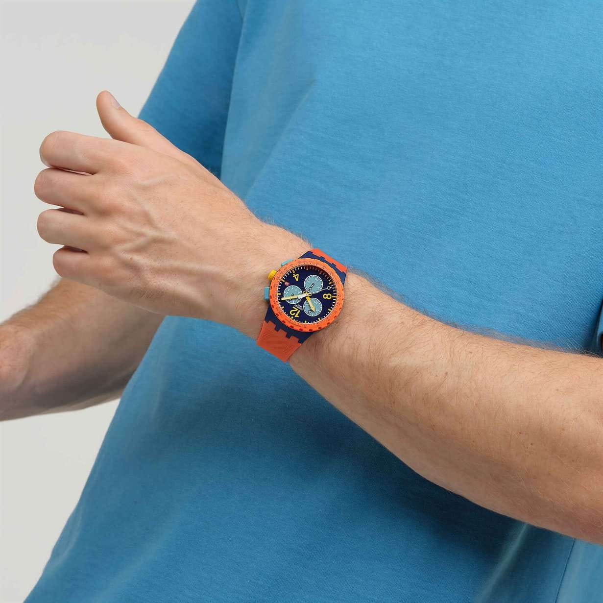 Swatch Swatch Camo Flash SUSI400 , наручные мужские часы фото под углом