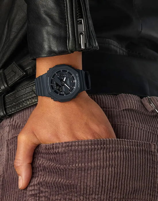 Casio Casio G-Shock GMA-S2100-1ADR (GMA-S2100-1A) , наручные женские часы фото под углом