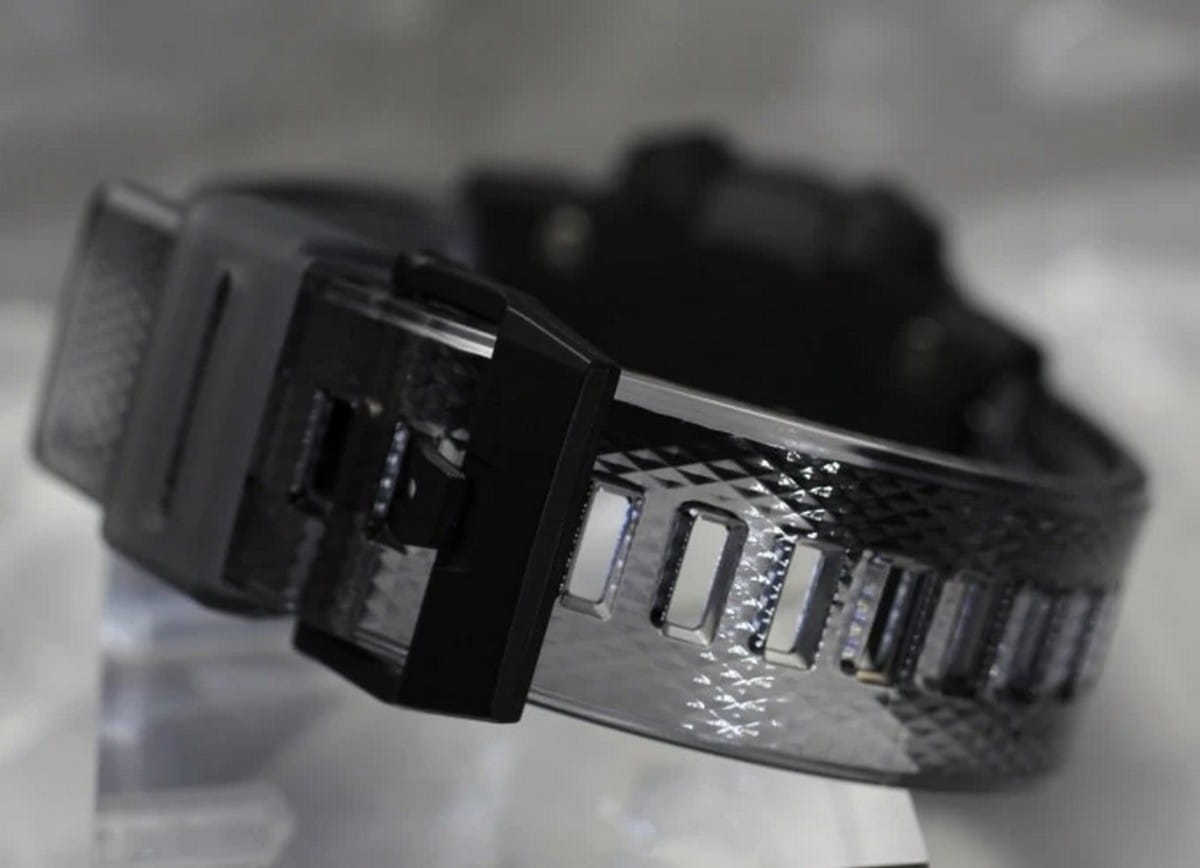 Casio Casio G-Shock GA-2000SKE-8A мужские часы серый циферблат на запястье