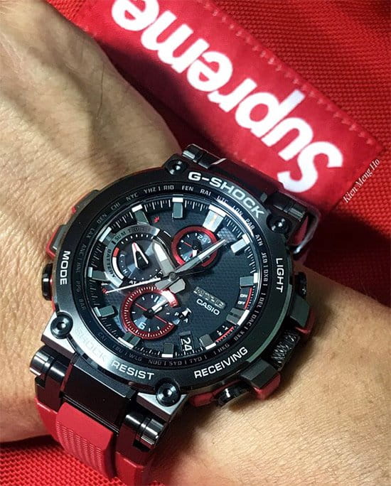 Casio MTG-B1000B-1A4ER мужские часы застежка крупным планом