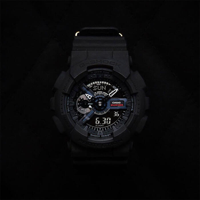 Casio Casio G-Shock GA-135A-1A лимитированной серии, наручные мужские часы фото под углом