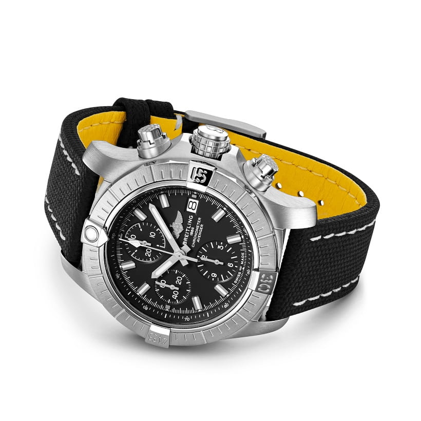 Breitling Breitling Avenger Chronograph 43 A13385101B1X1, avenger швейцария мужские часы на браслете кожаный боковой вид