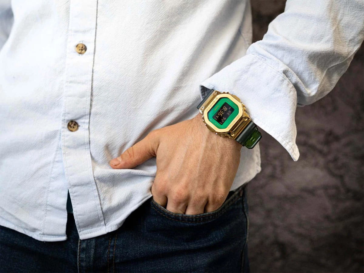 Casio Casio G-Shock GM-5600CL-3DR (GM-5600CL-3) GM, наручные мужские часы фото под углом