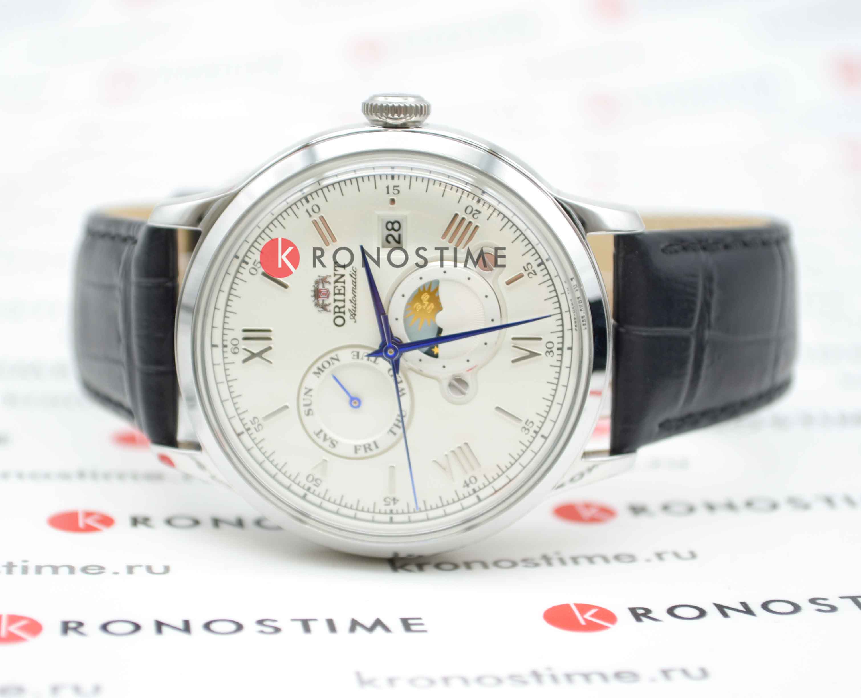 Orient RA-AK0802S мужские часы застежка крупным планом