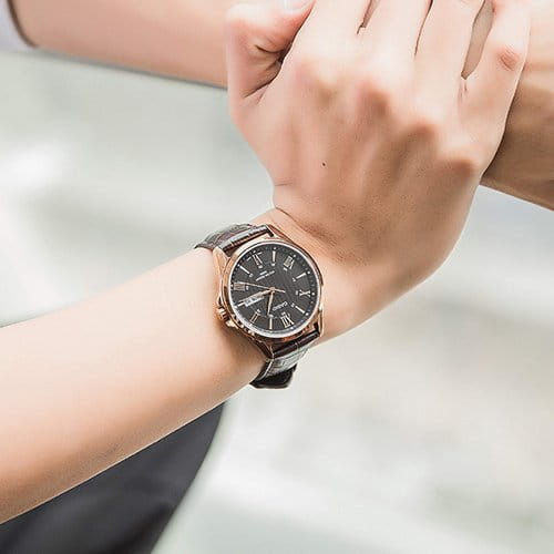 Casio MTP-1384L-1A мужские часы застежка крупным планом