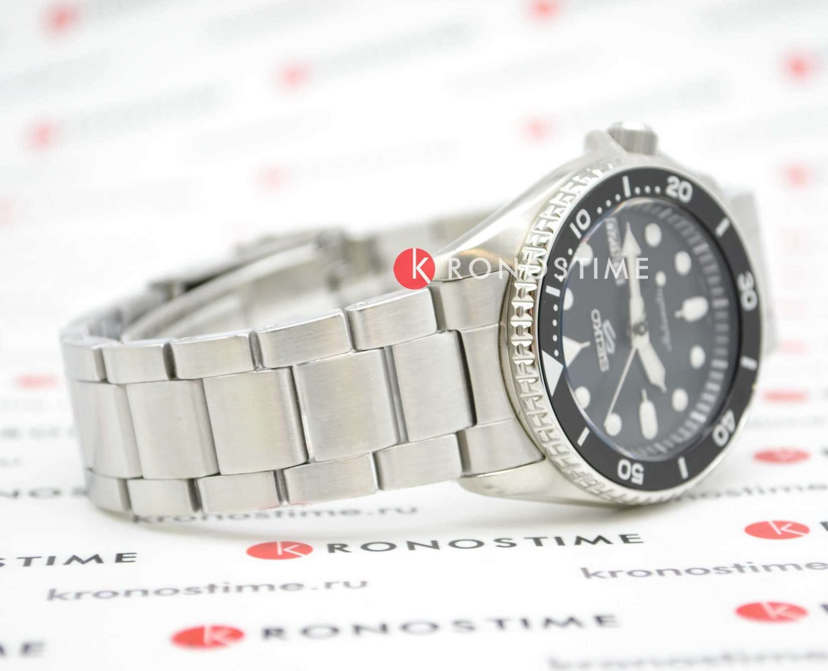 Seiko Seiko 5 Sports SRPK29K1, 5 sports япония мужские часы на браслете нержавеющая сталь боковой вид