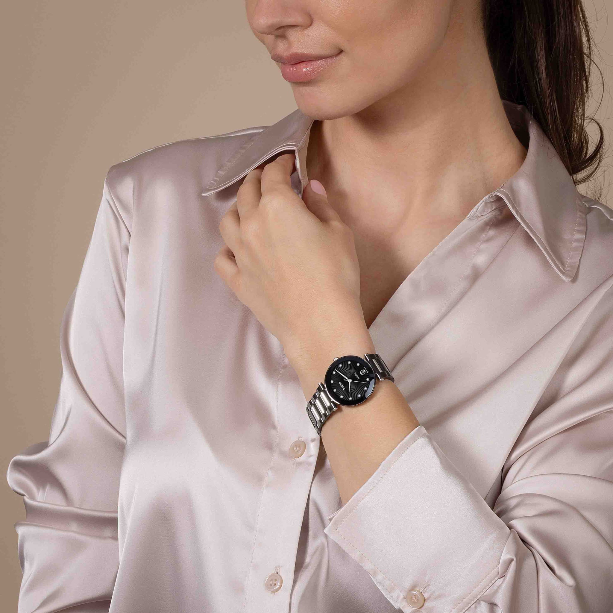 Rado Rado LaCoupole Diamonds R22243703 женские часы черный циферблат на запястье