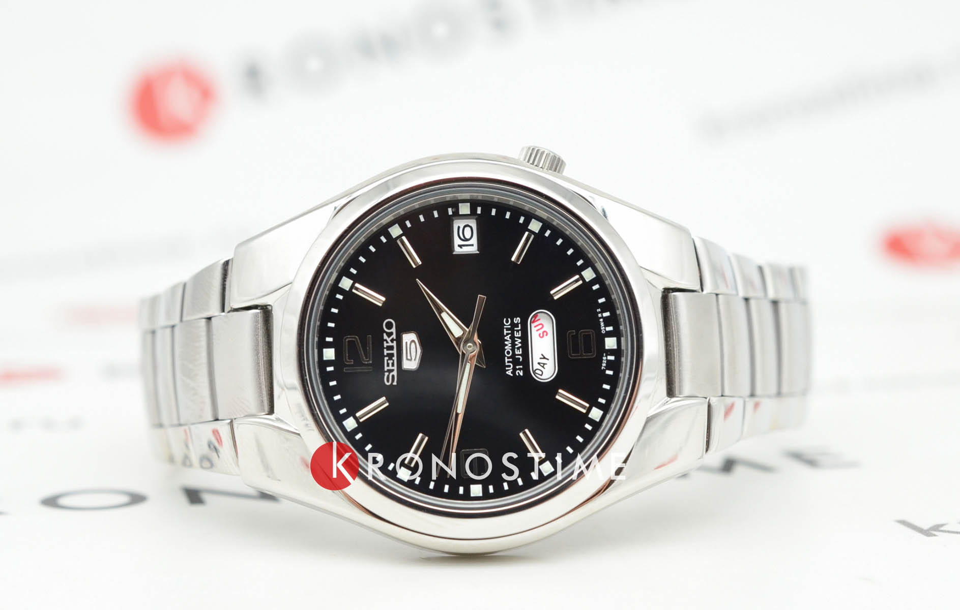 Seiko Seiko 5 Regular SNK623K1 , наручные мужские часы фото под углом