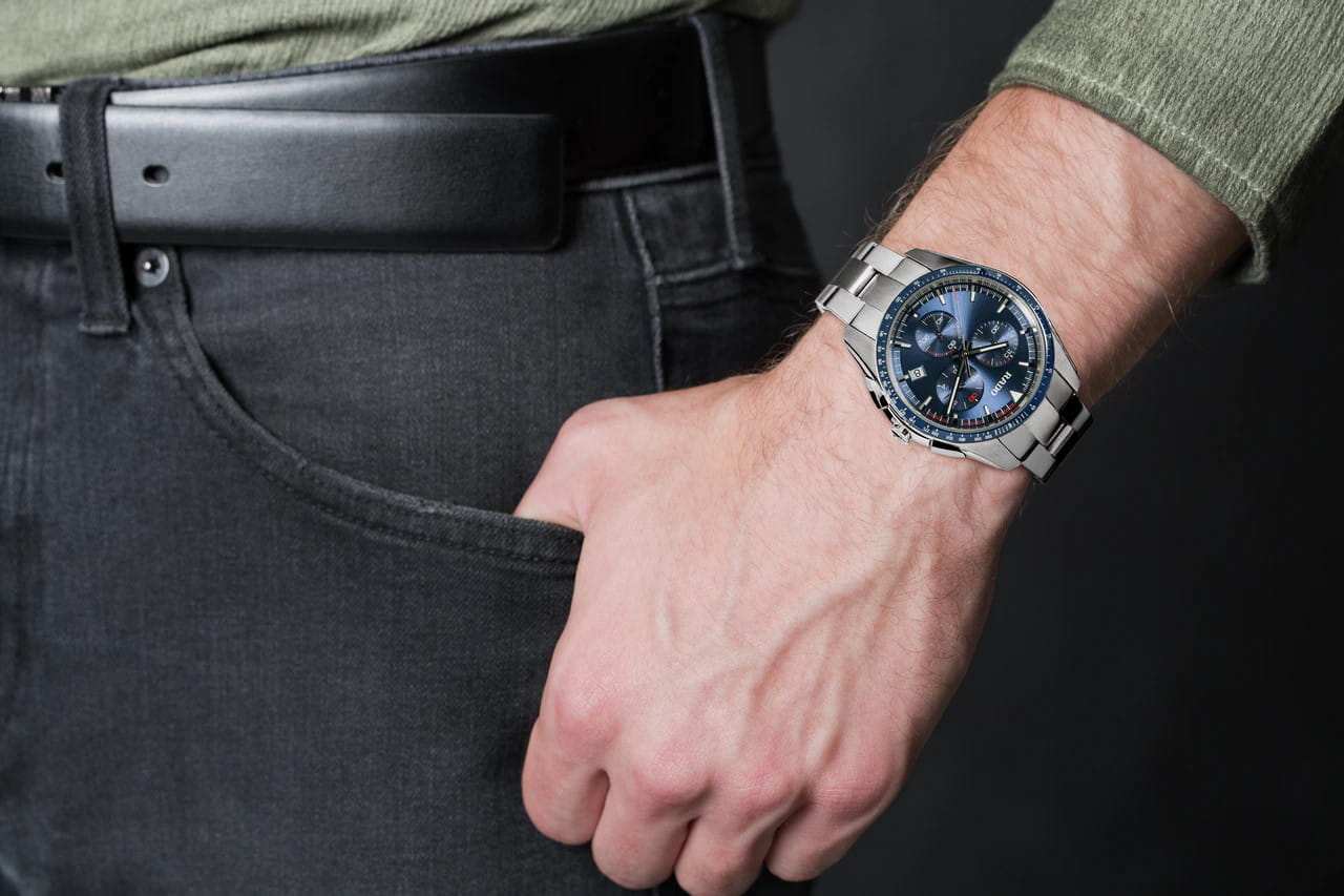 Оригинальные часы Rado Rado Hyperchrome Chronograph R32259203 кварцевые калибр механизма eta 251.274 общий вид