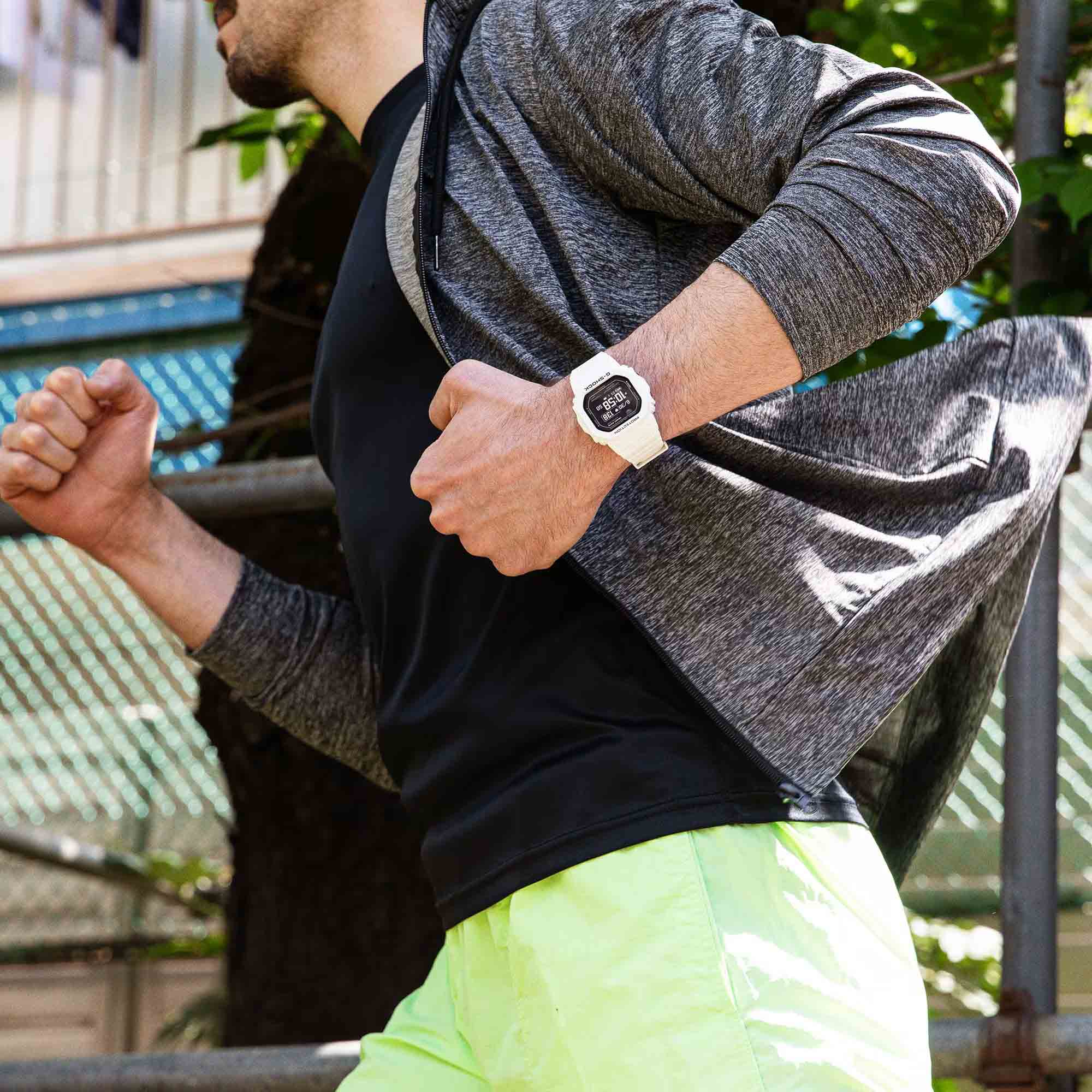 Casio Casio G-Shock DW-H5600-7DR (DW-H5600-7) мужские часы черный циферблат на запястье