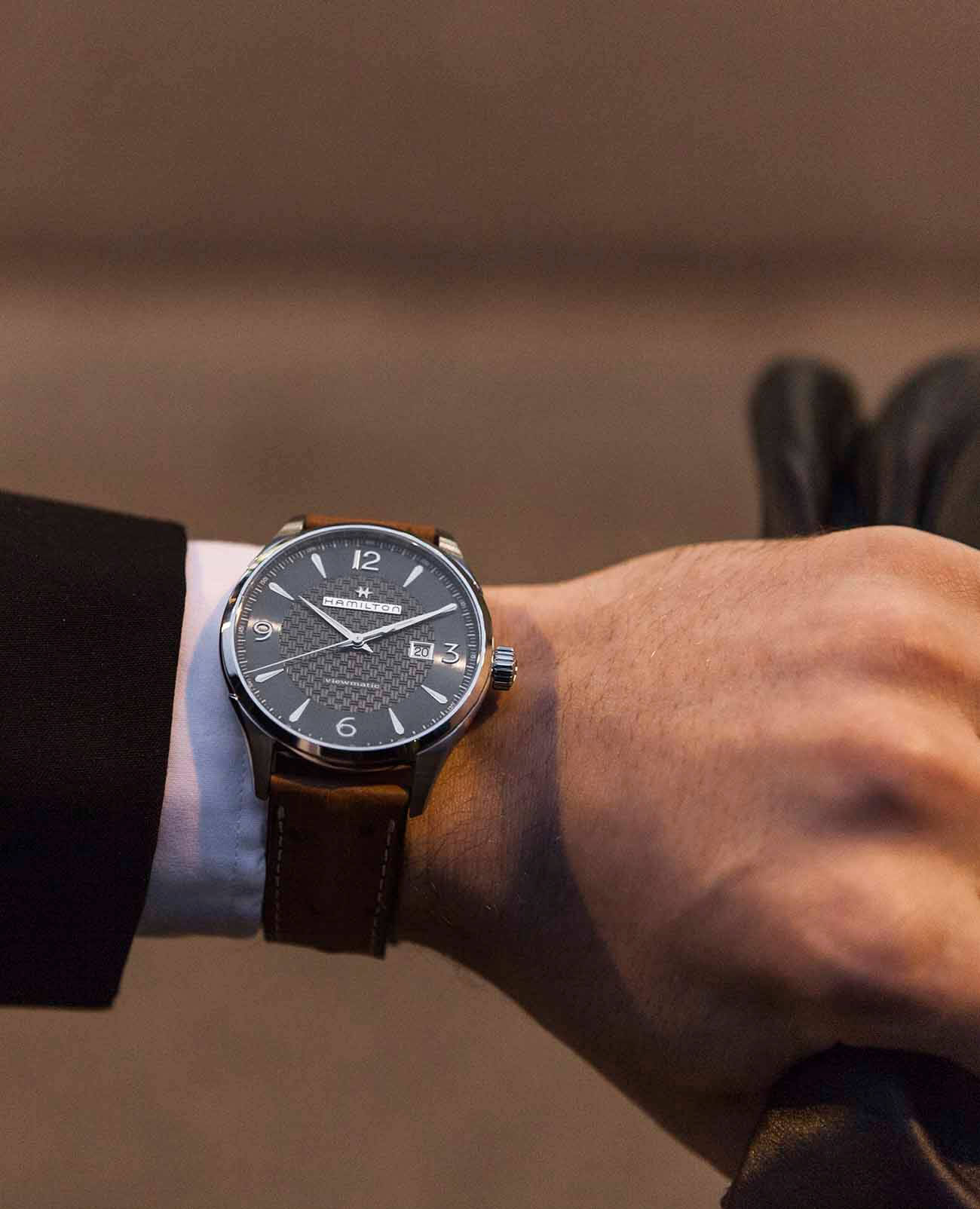 Hamilton Hamilton Jazzmaster Viewmatic Auto H32755851 механические часы с аксессуарами мужские часы модель H32755851