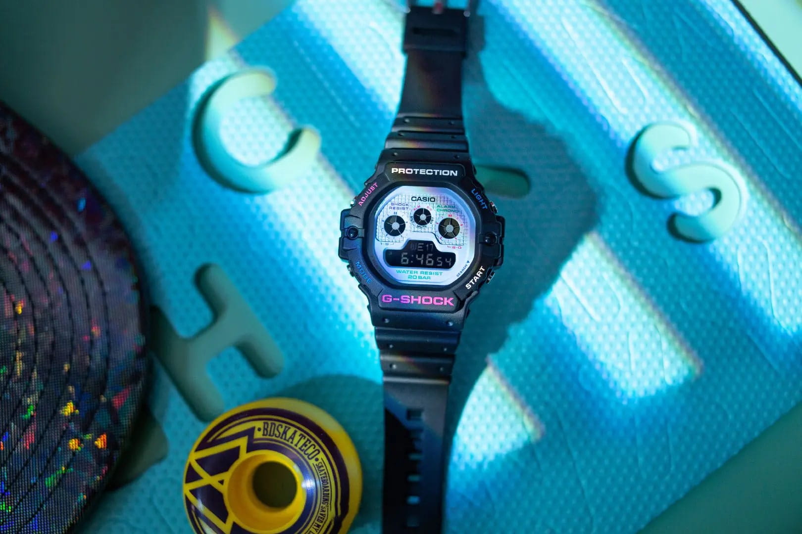 Casio Casio G-Shock DW-5900DN-1, g-shock япония мужские часы на браслете пластик боковой вид