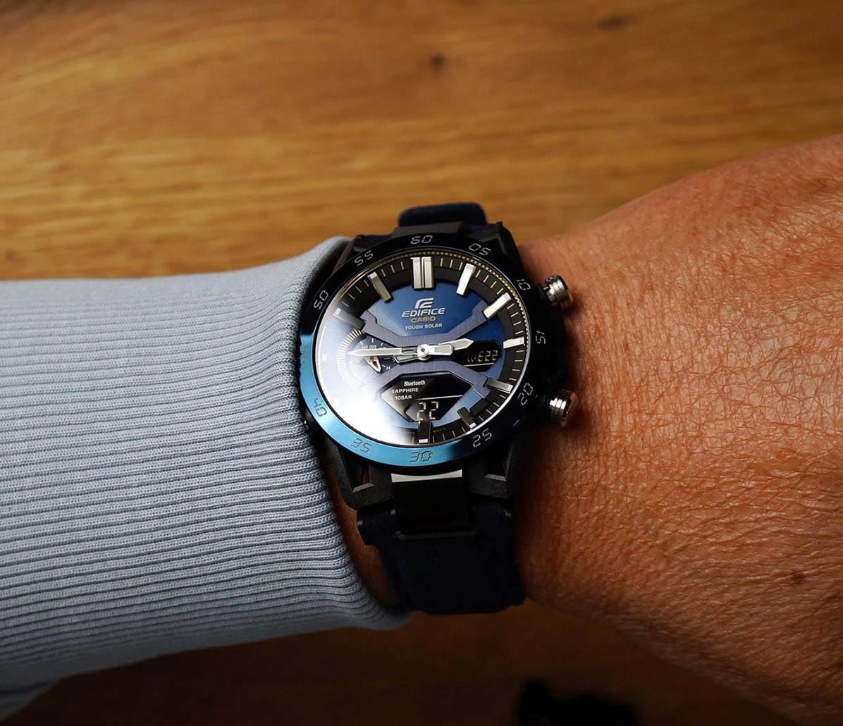 Casio Casio Edifice ECB-2000SS-2ADR (ECB-2000SS-2A) ECB, наручные мужские часы фото под углом