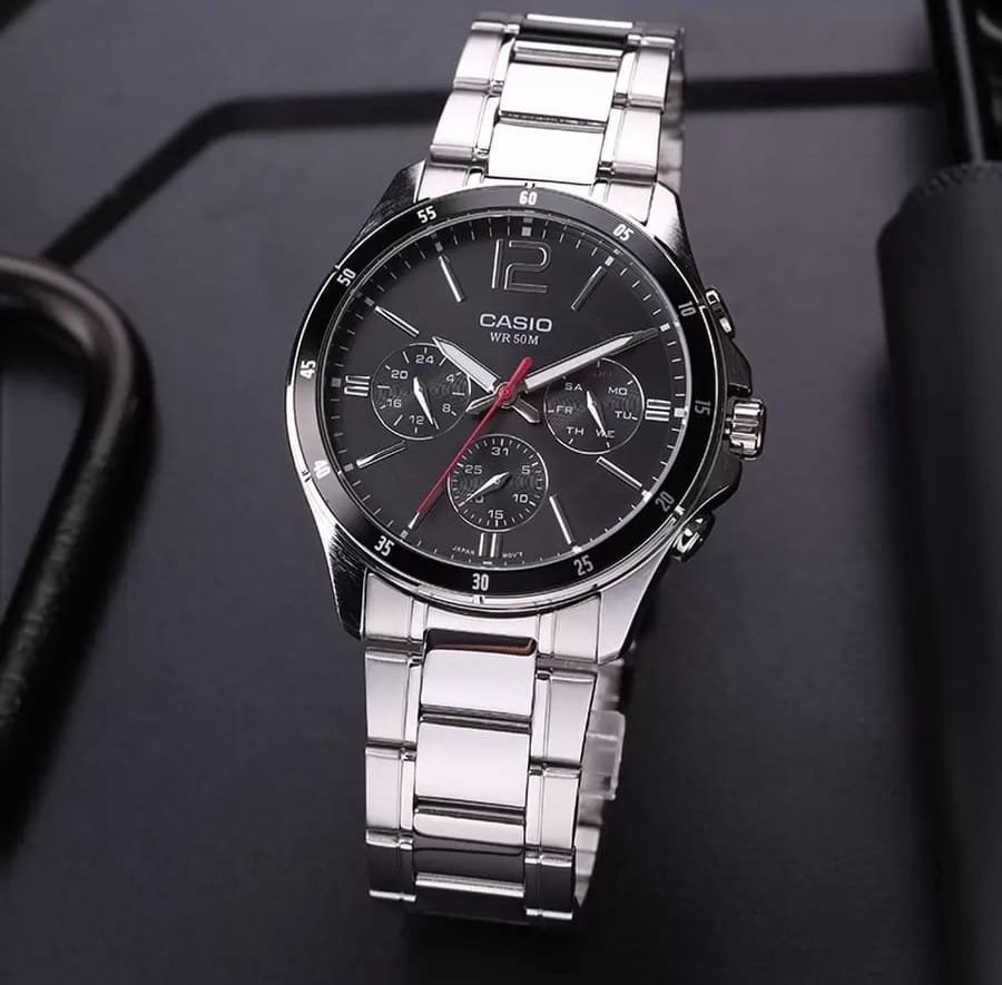 Casio MTP-1374D-1A мужские часы застежка крупным планом