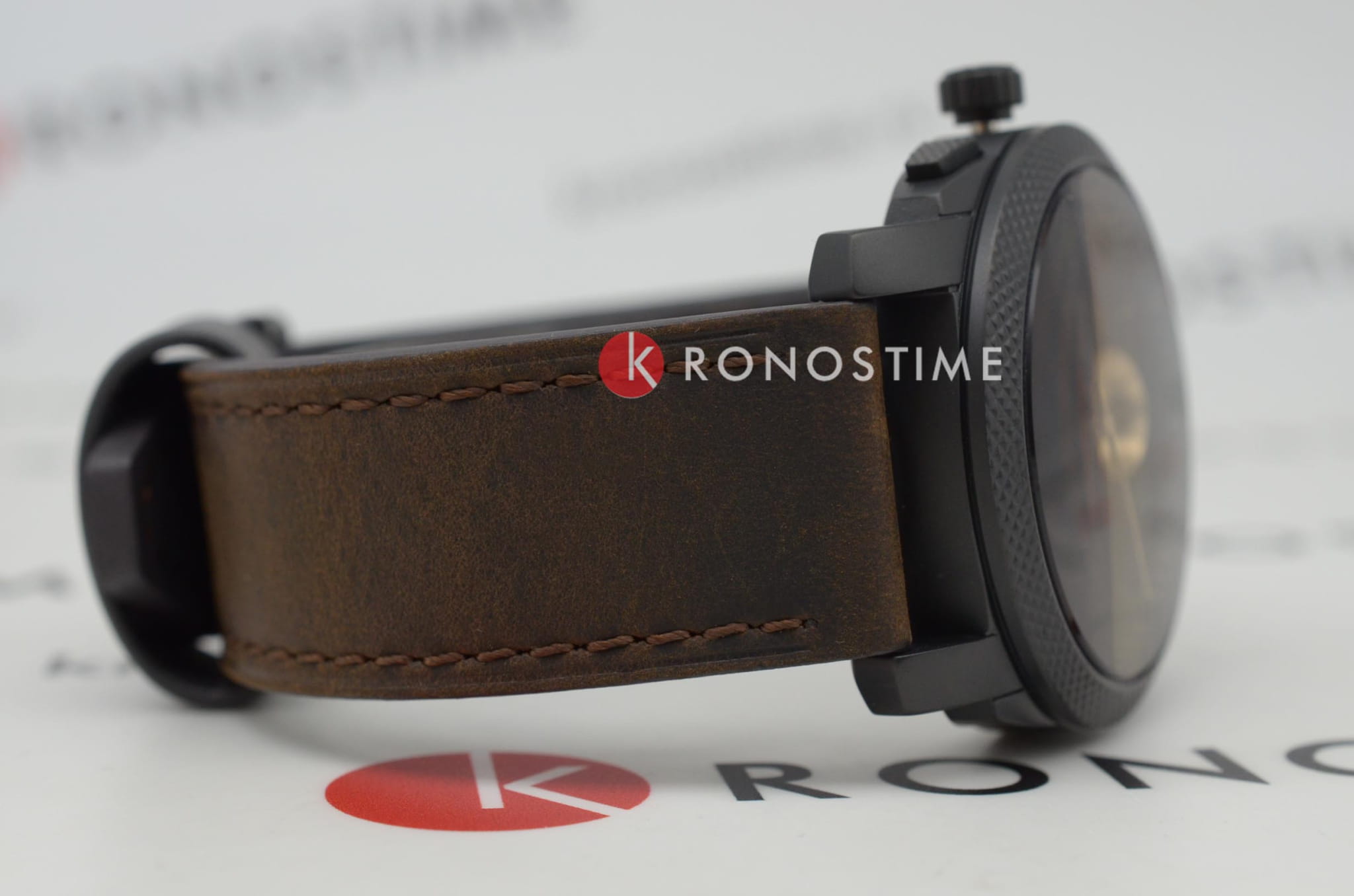 Fossil Fossil Carlie  FS4656 мужские часы коричневый циферблат на запястье