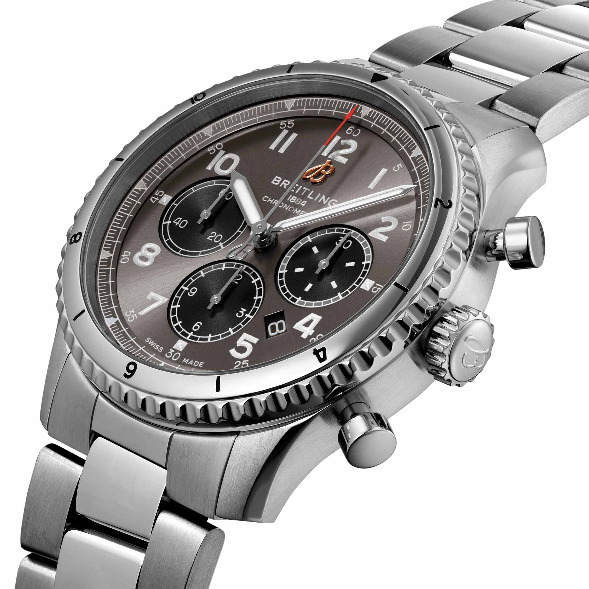 Breitling Breitling Aviator 8 B01 Chronograph 43 AB0119131B1A1 , наручные мужские часы фото под углом