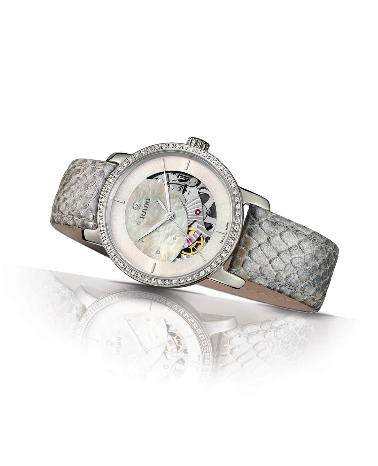 Rado R14058905 женские часы застежка крупным планом
