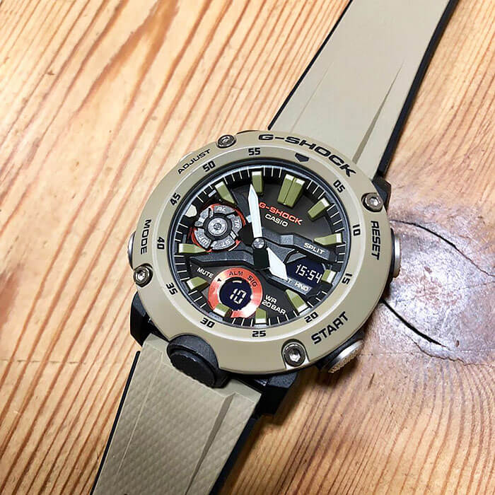 Casio GA-2000-5A мужские часы застежка крупным планом