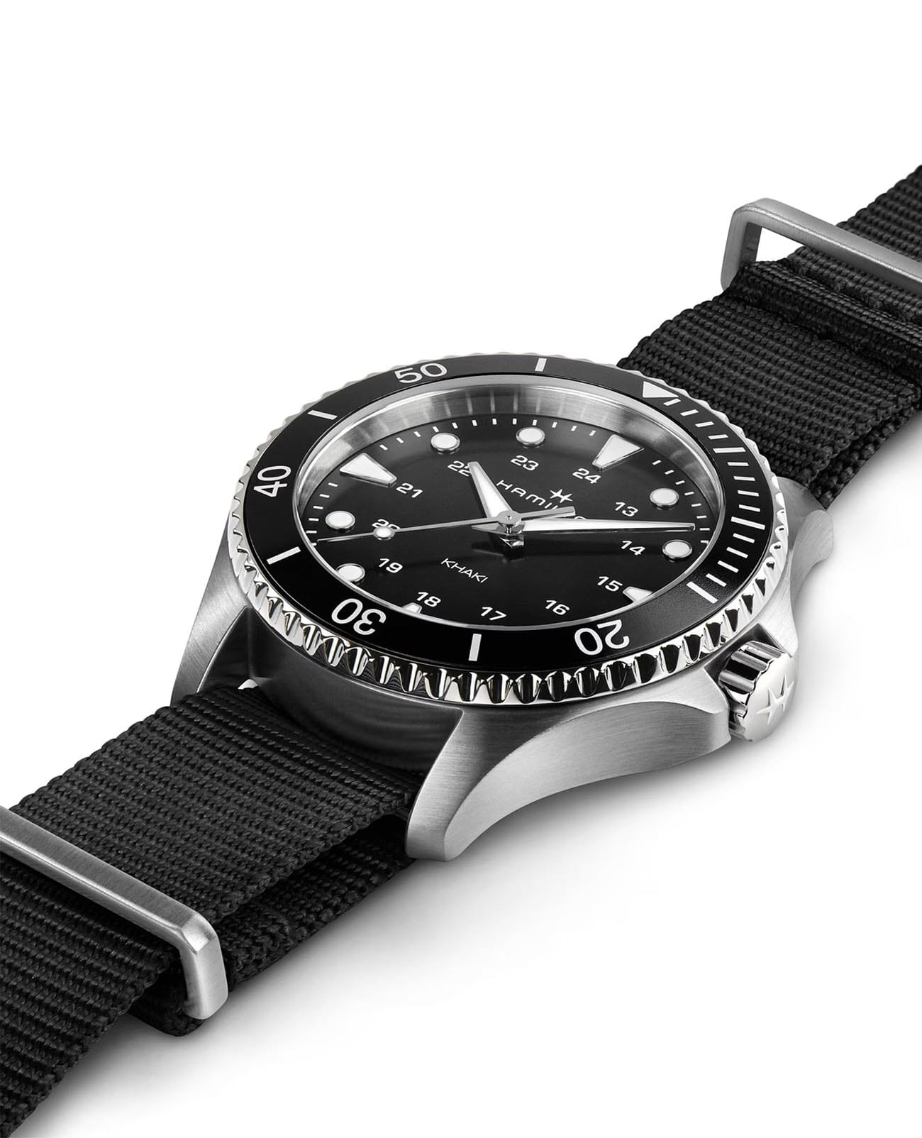 Hamilton Hamilton Khaki Navy Scuba Quartz H82201931, khaki navy швейцария мужские часы на браслете тканевый боковой вид