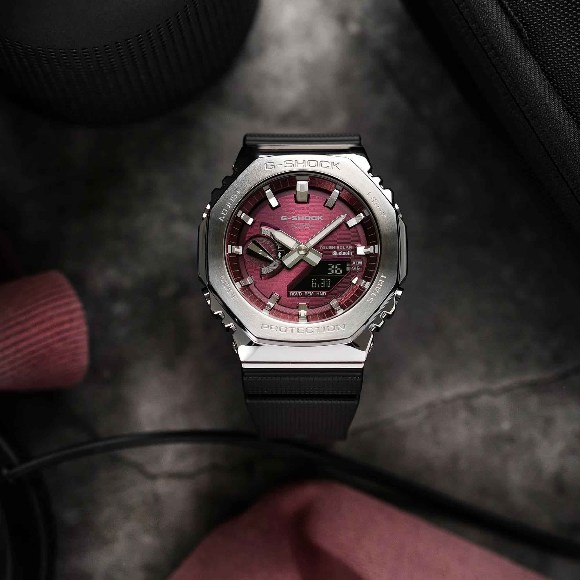 Casio Casio G-Shock GBM-2100A-4BDR мужские часы бордовый циферблат на запястье