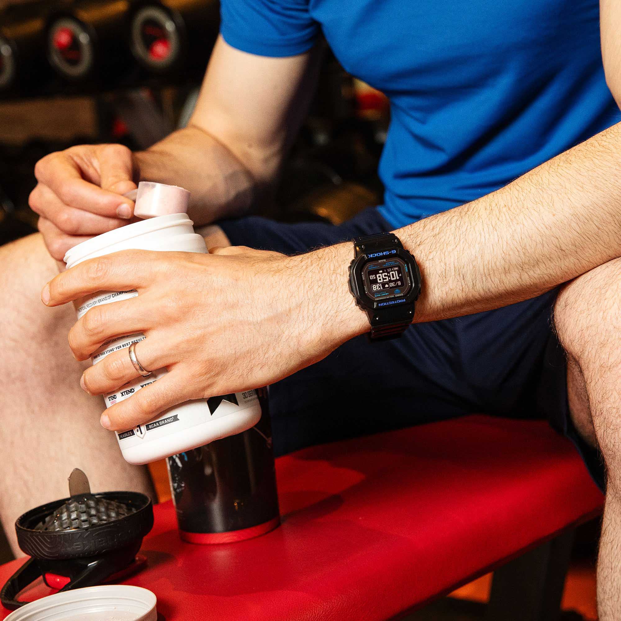 Casio Casio G-Shock DW-H5600-1A2DR (DW-H5600-1A2) мужские часы черный циферблат на запястье